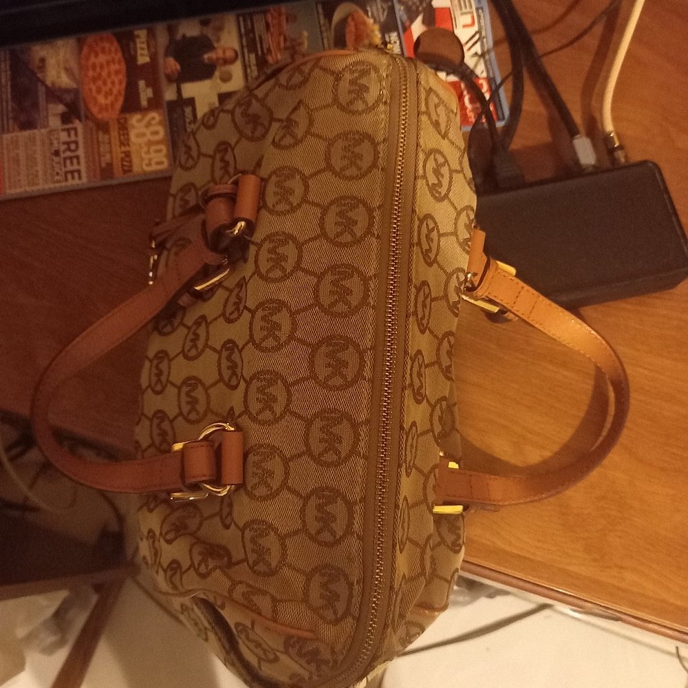 Mk purse